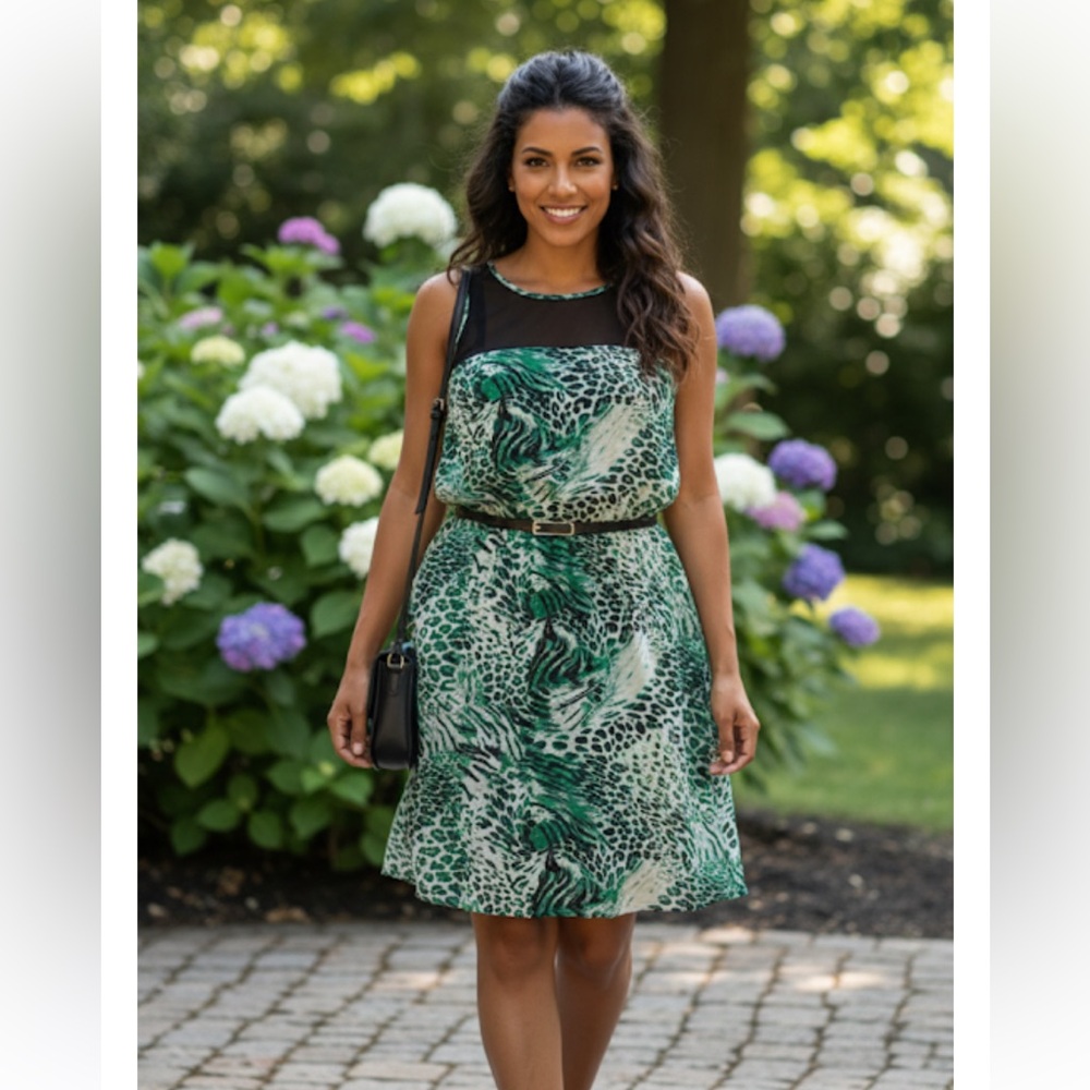 Kenzie Dress Size Medium NWT black and green